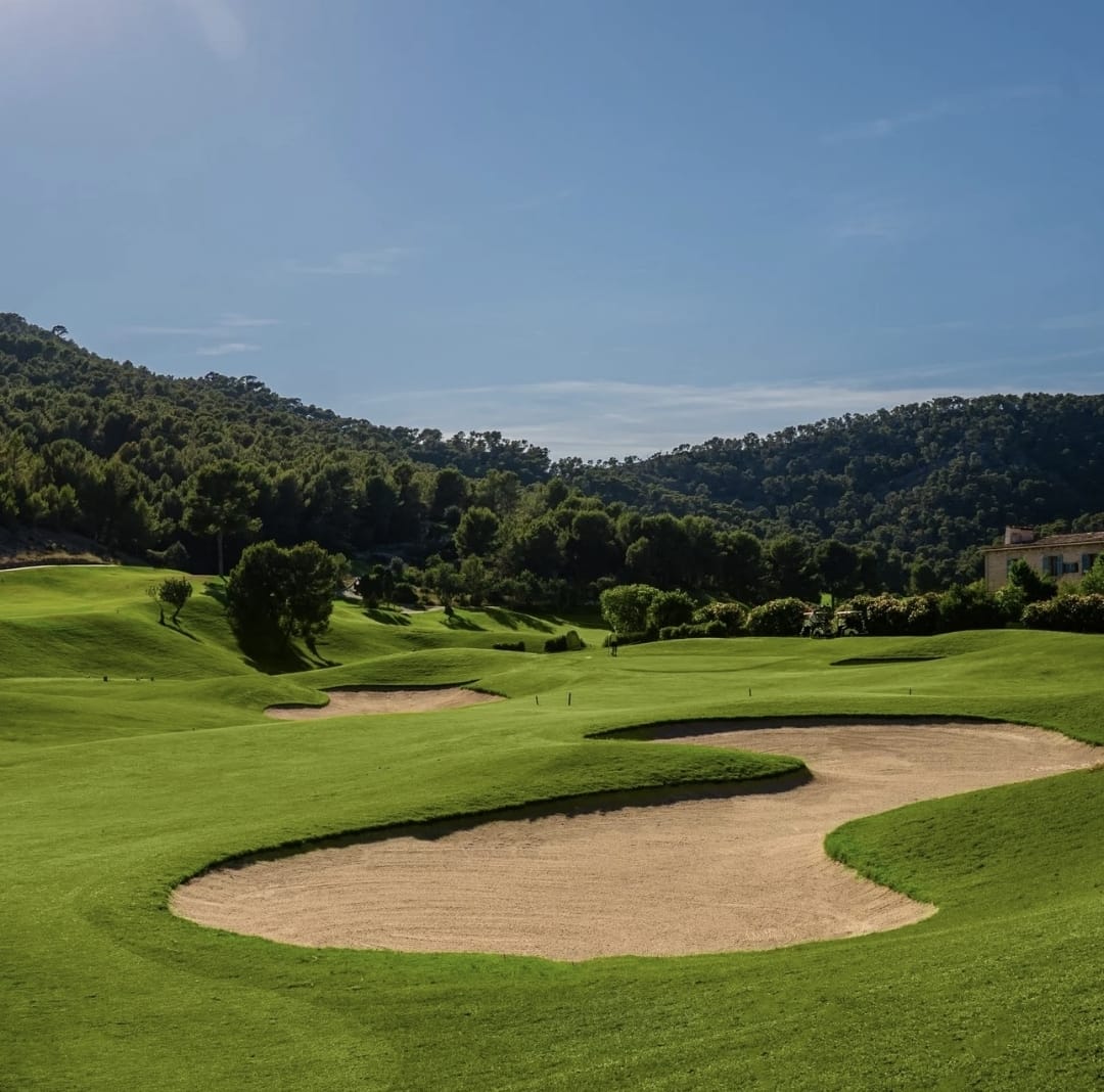A greenside bunker on a Mallorcan course